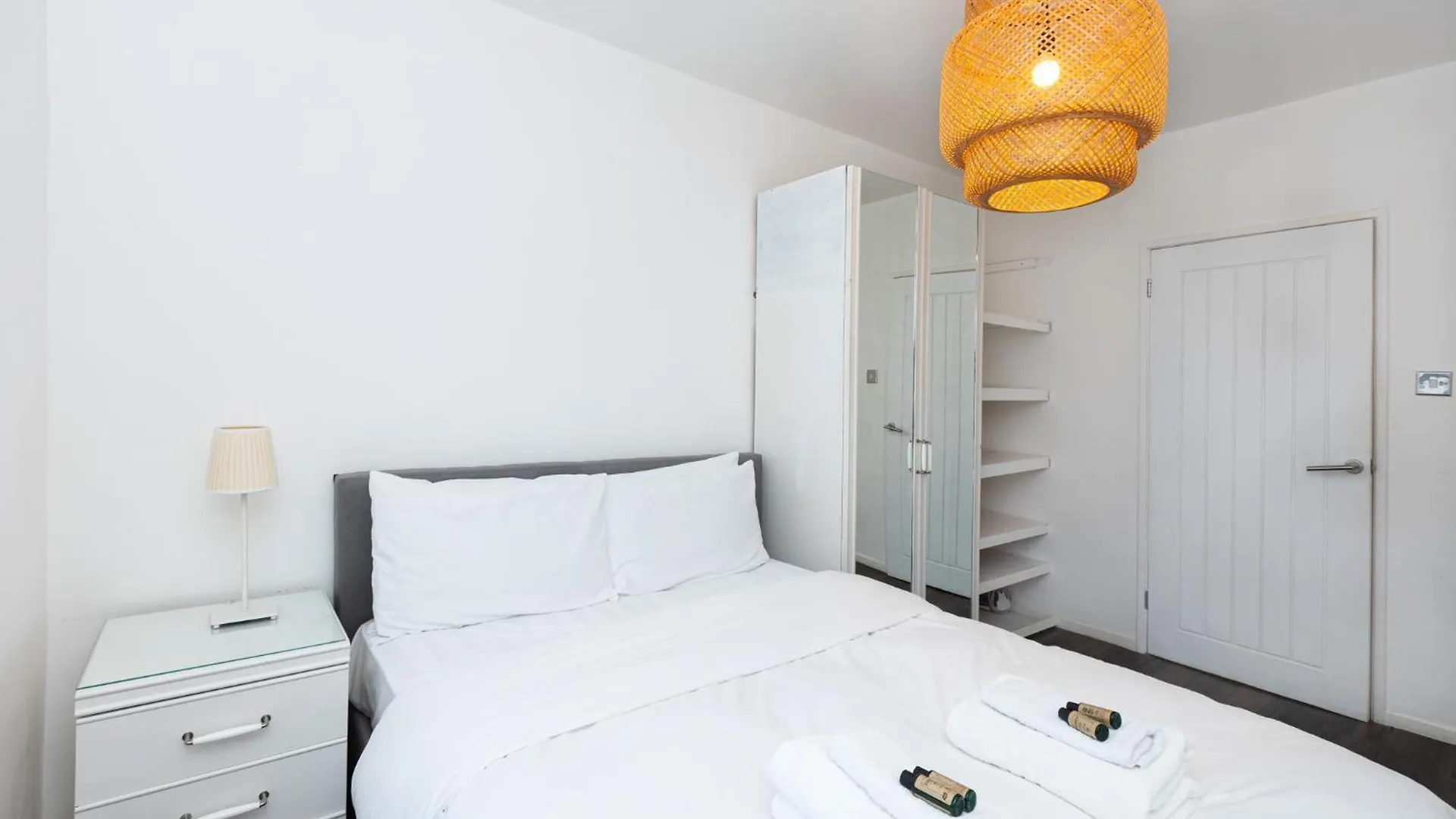 Gorgeous 2Bdr Flat In Shoreditch London 0*,  United Kingdom
